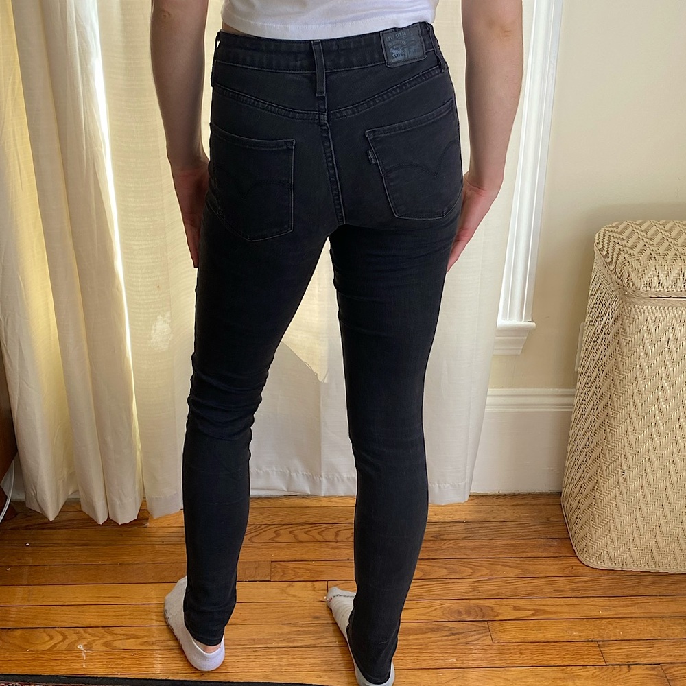 Black Levi 721 High Ruse Skinny Jeans